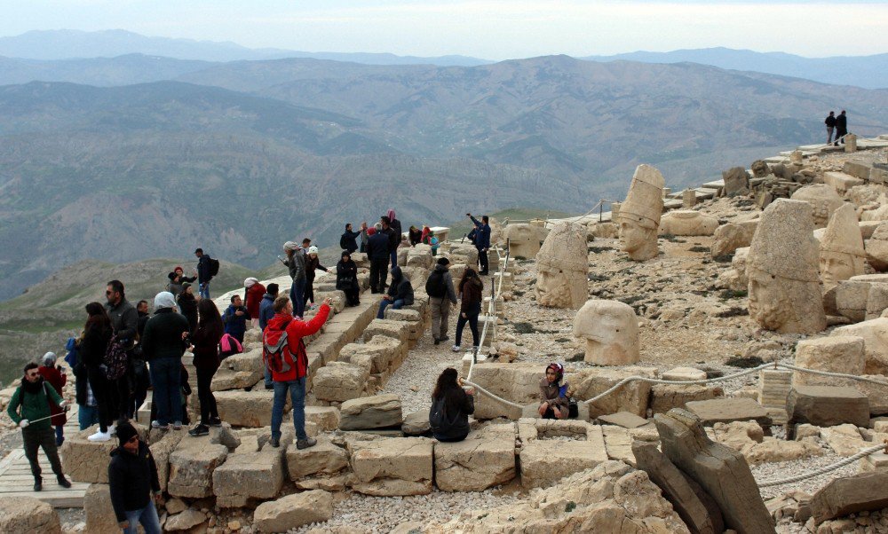 Nemrut’ta Turizm Sezonu İyi Başladı