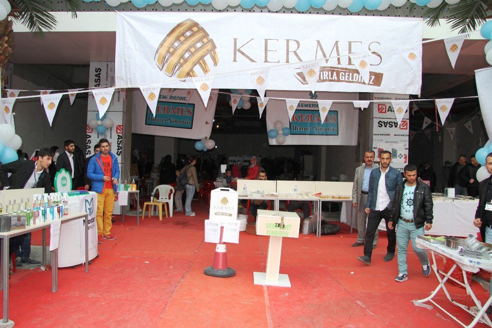 Dost Kapısı Derneği’nden Fakir Öğrenciler Yararına Kermes