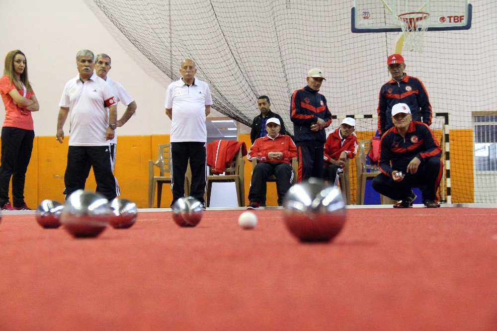 ’Yetişkin Gençlerin’ Bocce Turnuvası Başladı