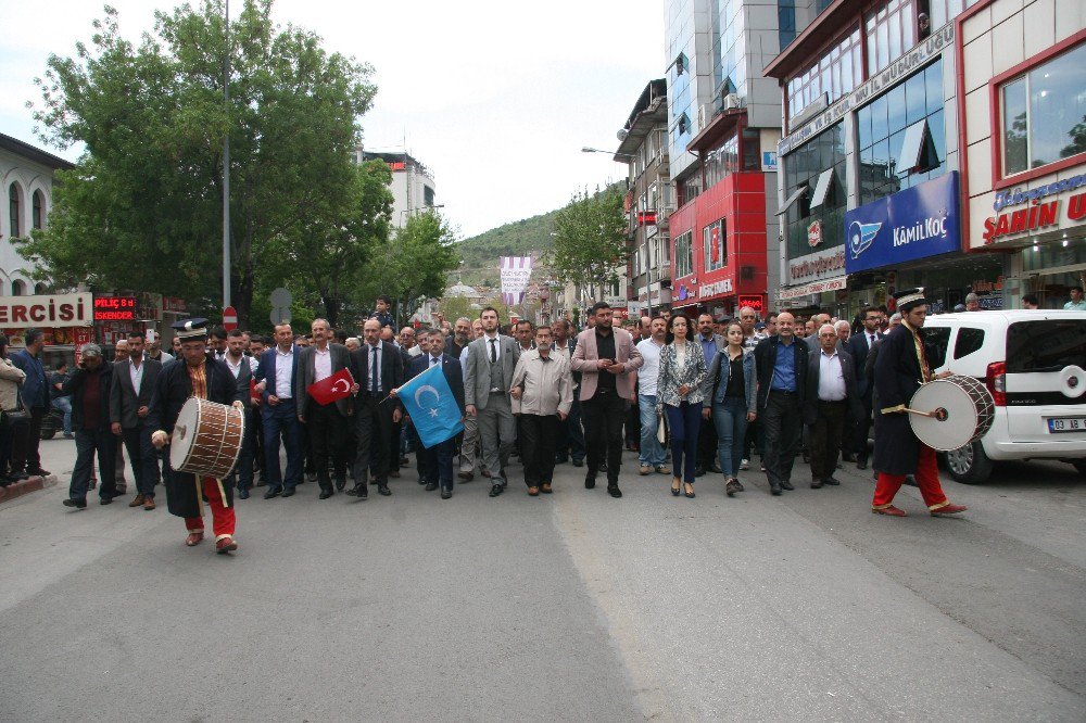 Afyonkarahisar’da 3 Mayıs Türkçülük Günü Yürüyüşü