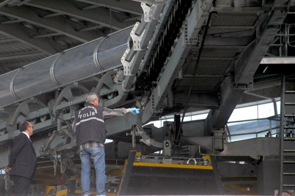 İstasyonda Bakım Yapan Yabancı Uyruklu Mühendise Teleferik Çarptı