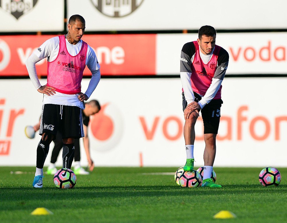 Beşiktaş Derbi Hazırlıklarını Sürdürüyor