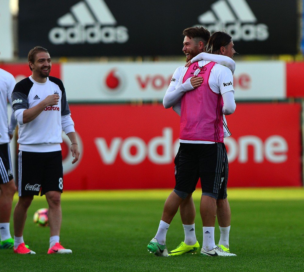 Beşiktaş Derbi Hazırlıklarını Sürdürüyor