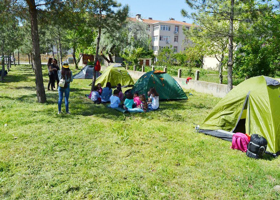 Minik Öğrencilerden Doğa Kampı