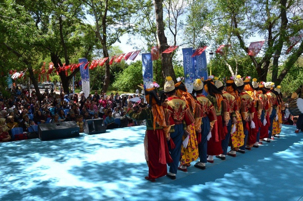 Geleneksel Halk Oyunları Şenliği