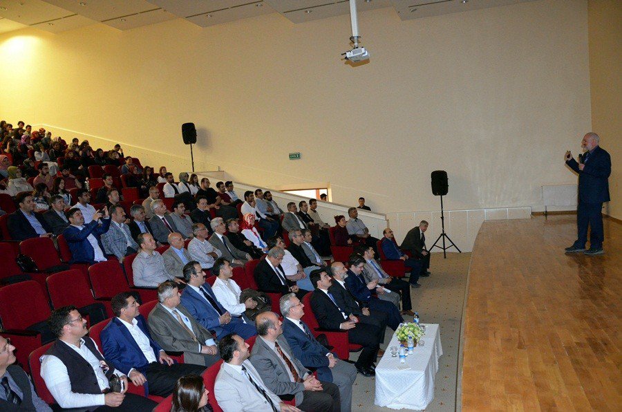 Harran Üniversitesinde Doktor Adaylarına Konferans Verildi