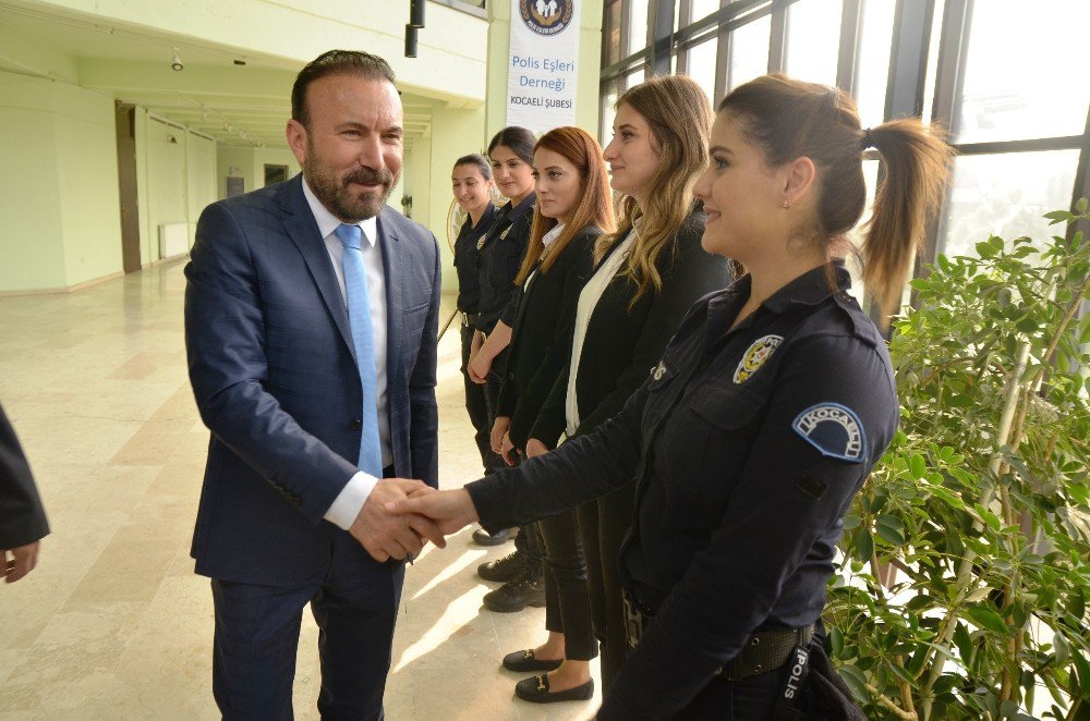 İzmit’te Polis Eşlerine Anlamlı Etkinlik