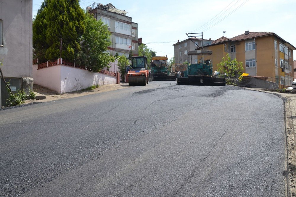 Karabük Belediyesi Asfalt Çalışmalarını Sürdürüyor