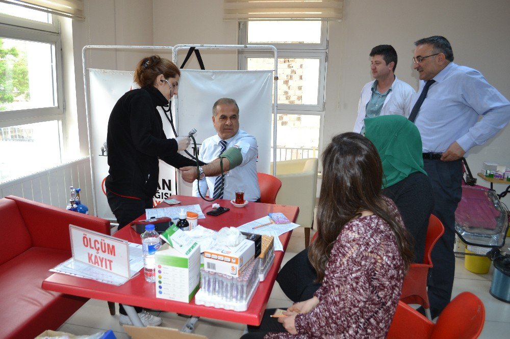 Aile Ve Sosyal Politikalar İl Müdürlüğü Personelinden Kan Bağışı