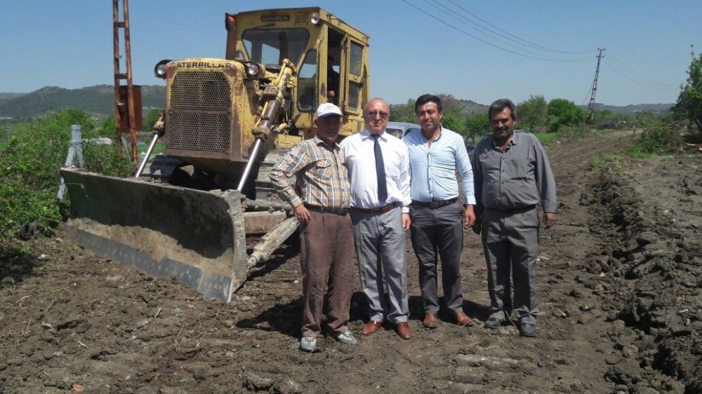 Kırkağaç’ın Bağ Yolları Bakıma Alındı