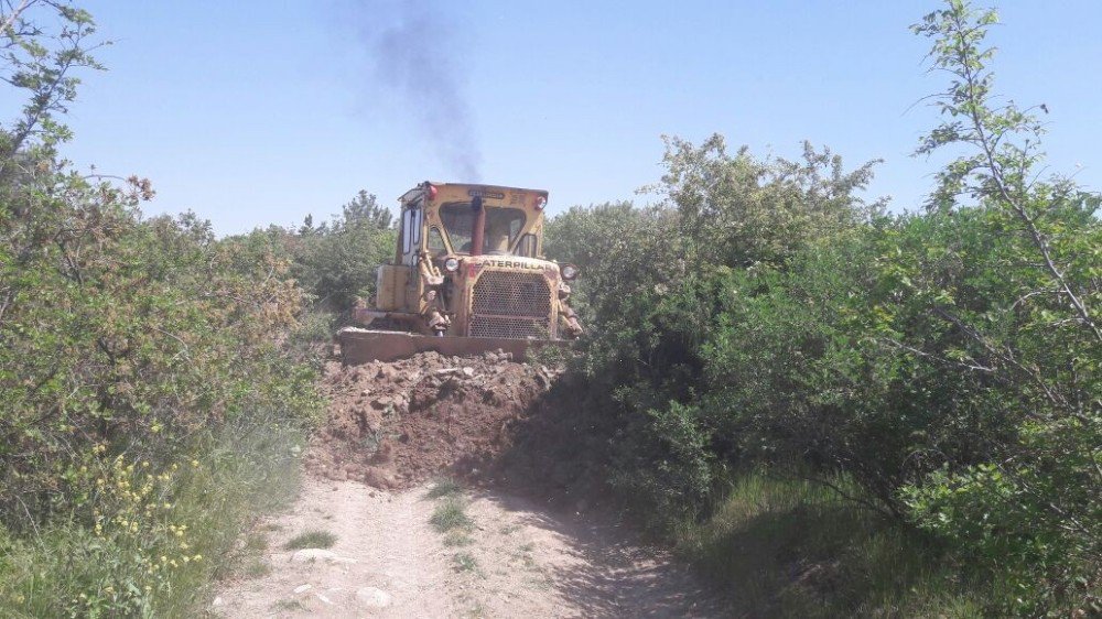 Kırkağaç’ın Bağ Yolları Bakıma Alındı