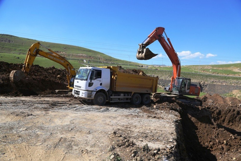 Cizre Belediyesi ‘Hayvan Pazarı Projesi’ Çalışmalarına Başladı