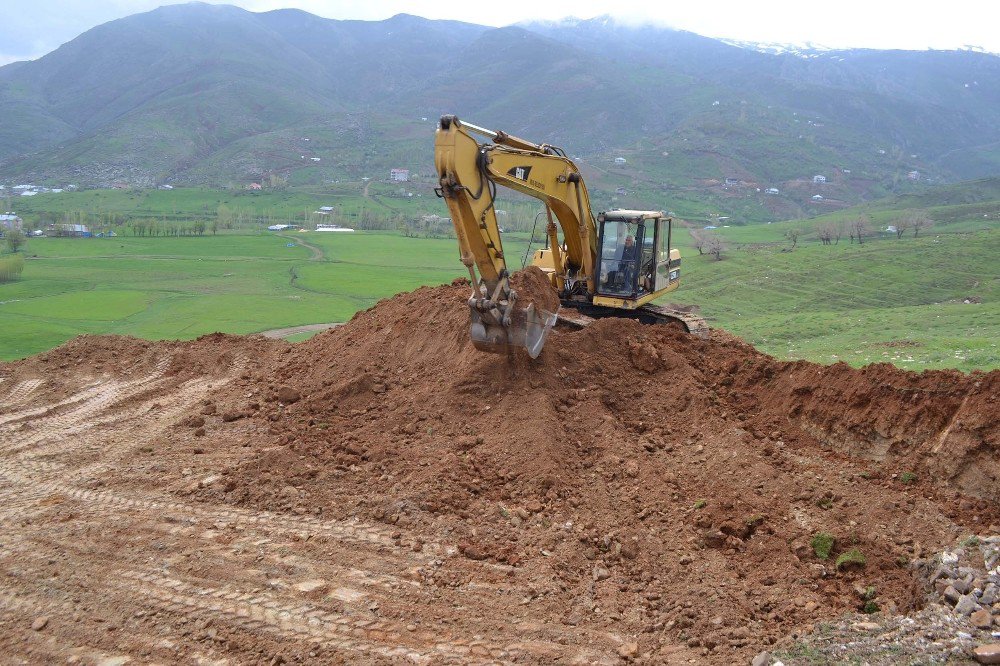 Taşo Mezarlığında Araç Park Alanı Oluşturuluyor