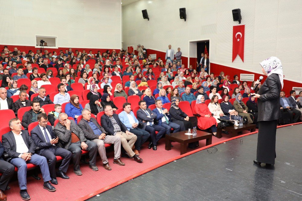 ‘Ailede Öfke Kontrolü’ Konulu Konferansa Yoğun İlgi