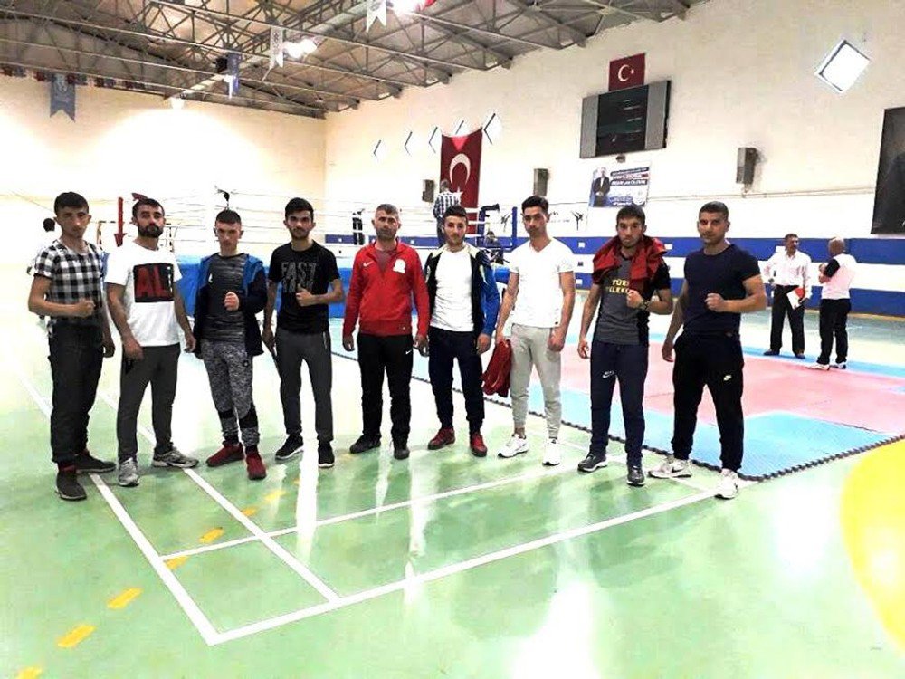 Ağrı’ya Kick Boks Şampiyonasında 6 Madalya