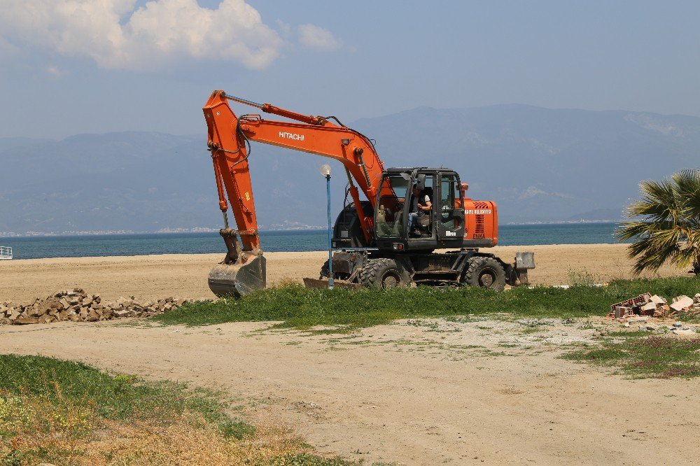 Burhaniye Engelleri Aşıyor Projesi’nde Peyzaj Düzenlemesi Başladı