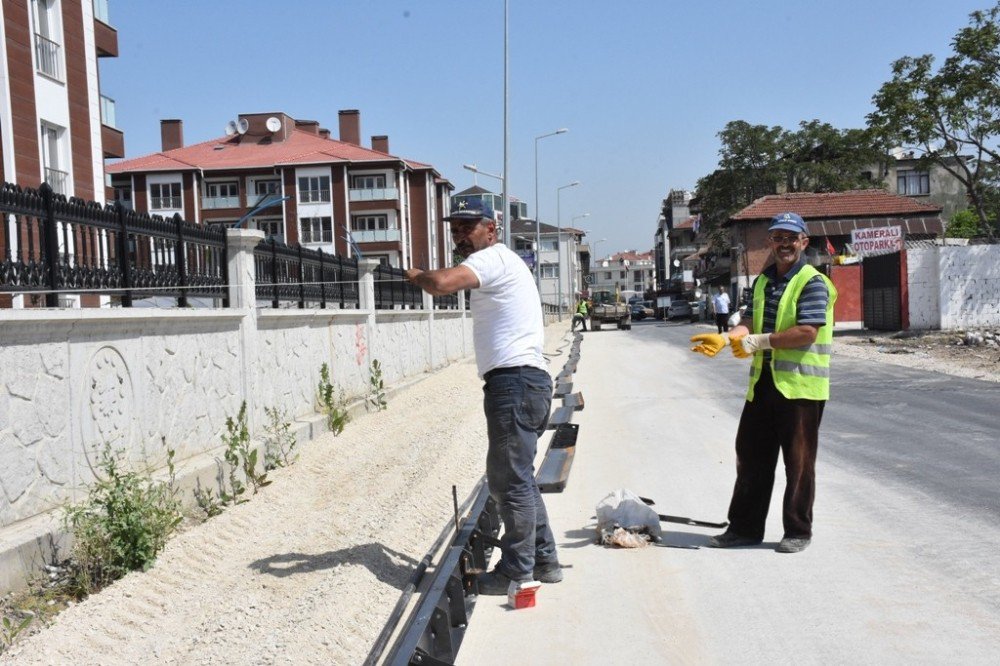 Asfalt Çalışmaları Camikebir Mahallesinde Devam Ediyor