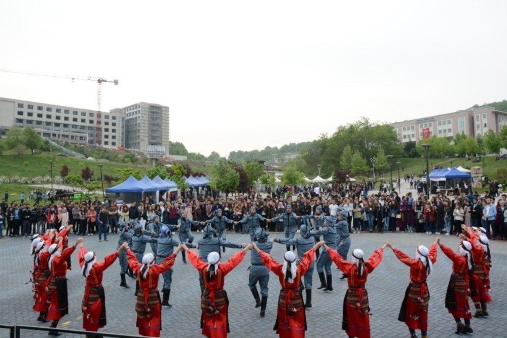 Düzce Üniversitesi 2. Bilim Kültür Ve Sanat Günleri Başladı