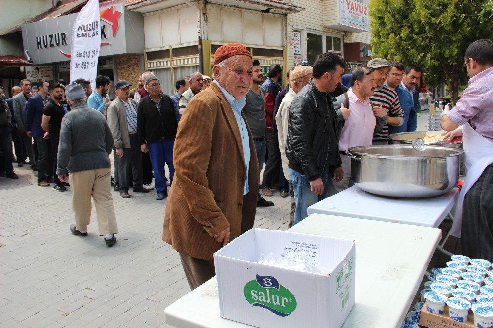 Karamanlı Emlakçı Referandum Adağını Yerine Getirdi