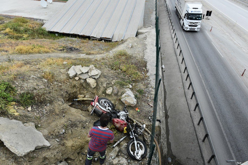 Tosya’da Motosikletle Otomobil Çarpıştı: 1 Yaralı