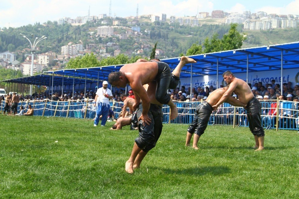 9. Seka Park Altın Kemer Yağlı Güreşleri Başlıyor