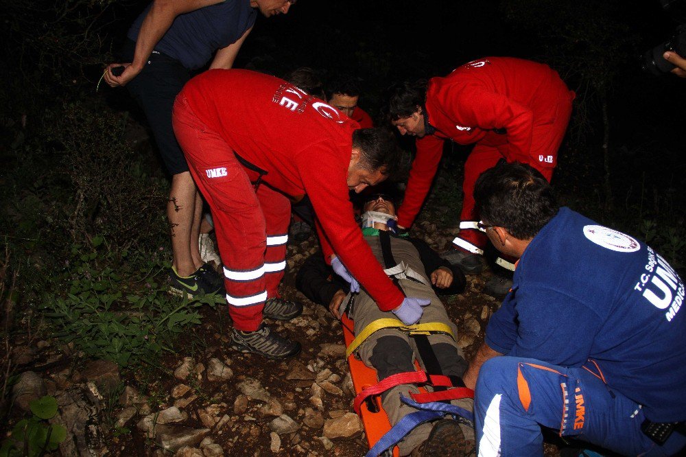 Doluya Tutulan Rus Paraşütçü Ormanlık Alana Düştü