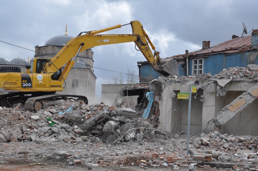 Osmanlı Mahallesi Yıkım Çalışmaları Sürüyor