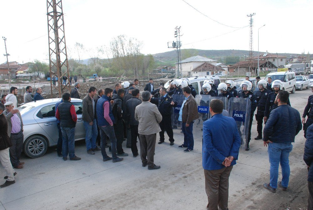 Tokat’ta Nakliyecilerin Eylemine Polis Müdahalesi