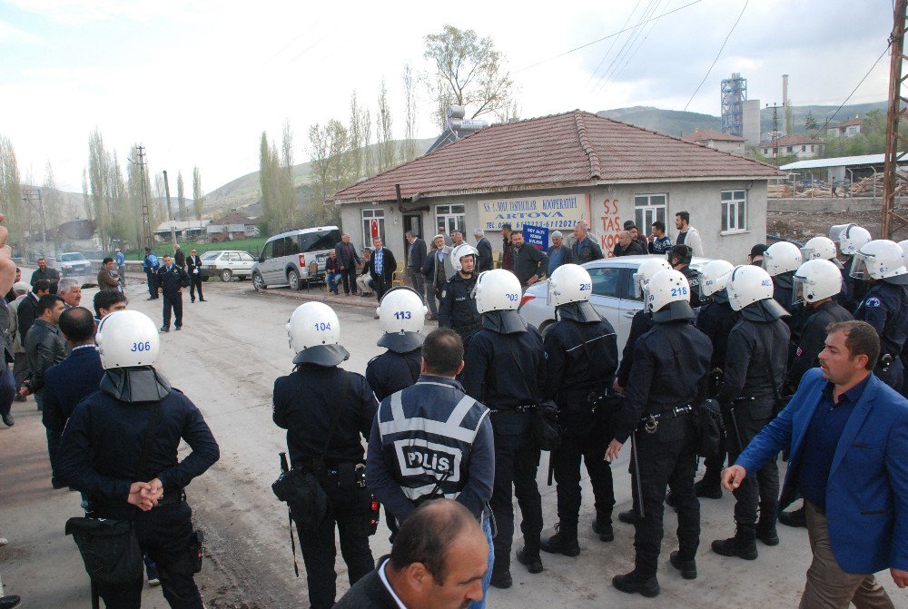 Tokat’ta Nakliyecilerin Eylemine Polis Müdahalesi