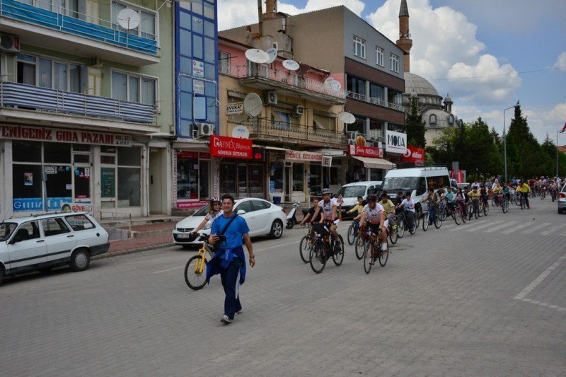 Türkiye Sağlıklı Kentler Birliği Bisiklet Kafilesi Başkan Saraoğlu’nu Ziyaret Etti