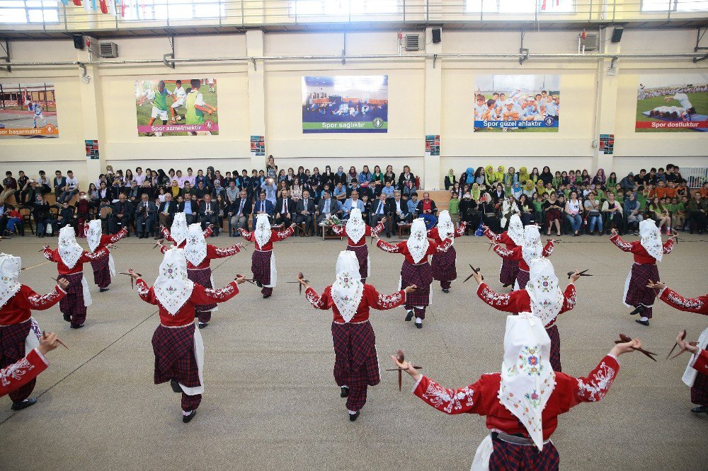 4’üncü Geleneksel Çocuk Oyunlarında Ödüller Sahiplerini Buldu