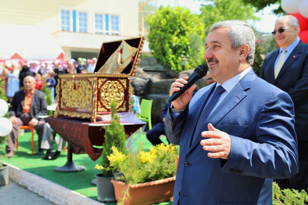 Bereket Çarşısı’nı Başkan Baran Açtı