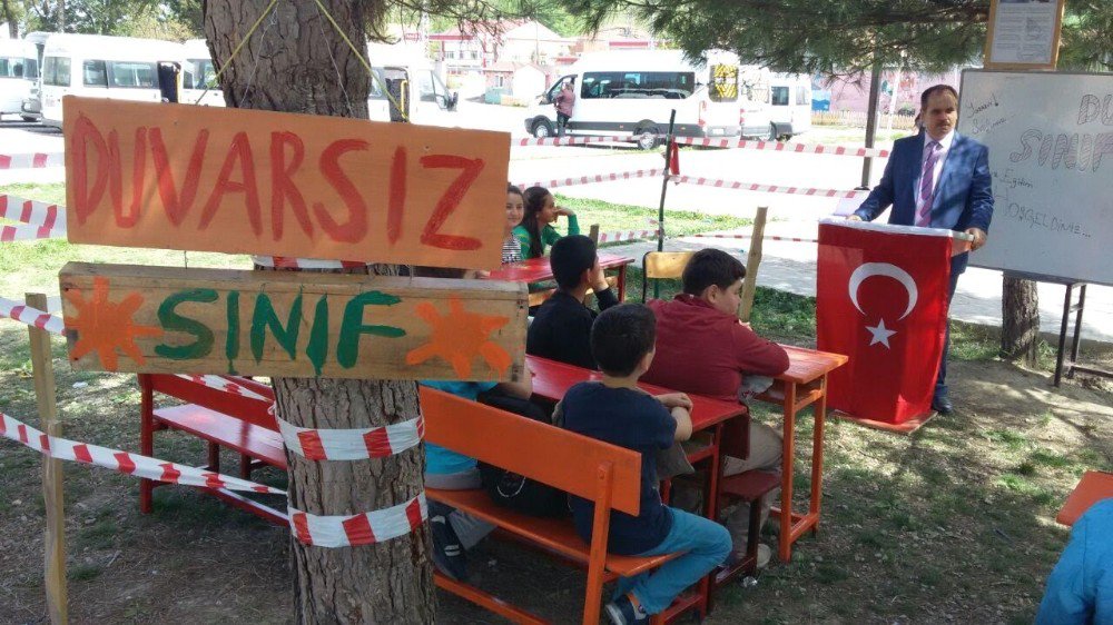 Duvarsız Sınıf’ta Eğitim Başladı