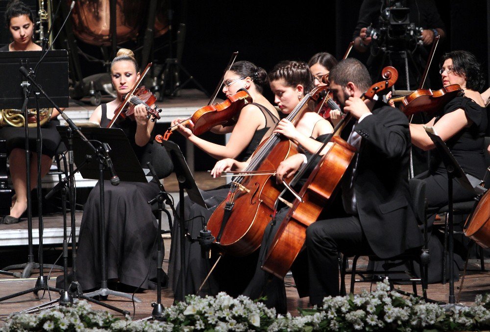 “Uluslararası Müzik Festivali” Kktc Cumhurbaşkanlığı Senfoni Orkestrası Konseriyle Başladı