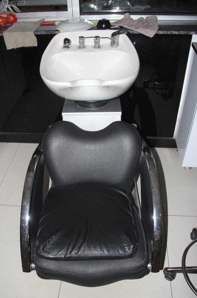 Kuzenini Önce Tıraş Ettirdi, Sonra Öldürdü