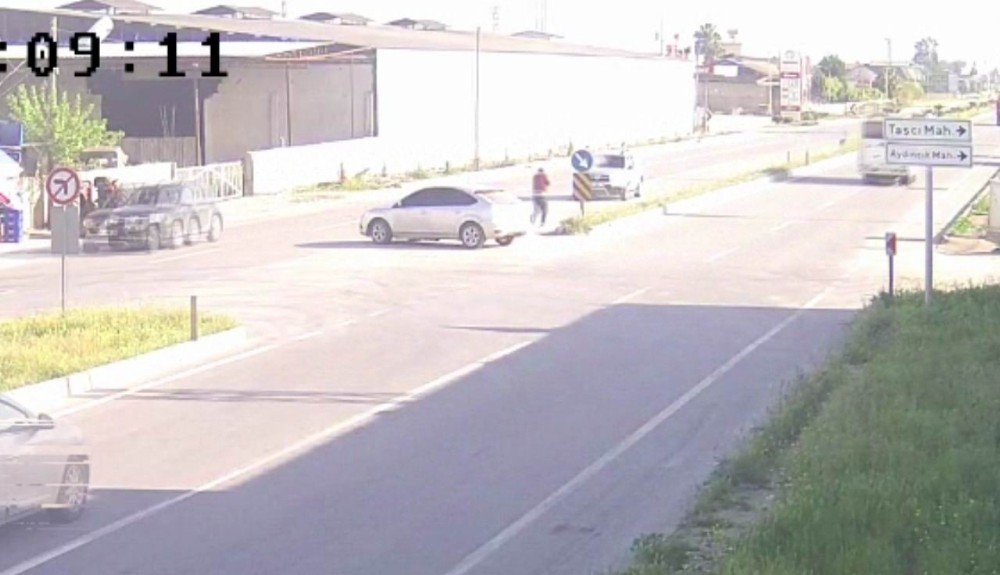 Kalaşnikoflu Saldırı Kamerada