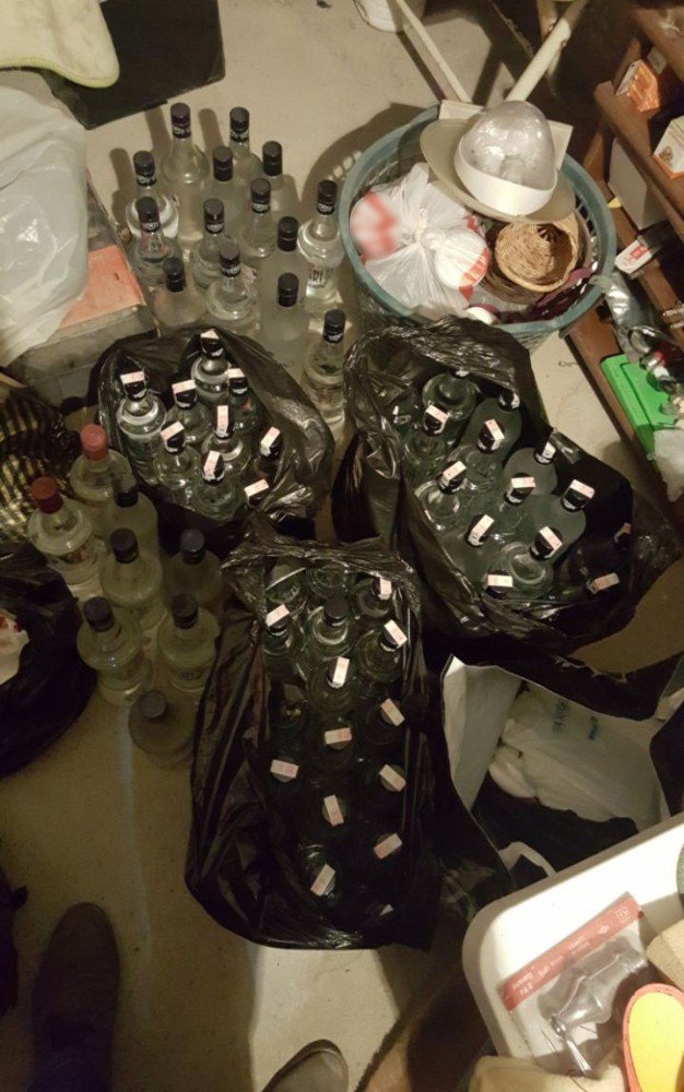 Adana’da Kaçak İçki Ve Sigara Operasyonu