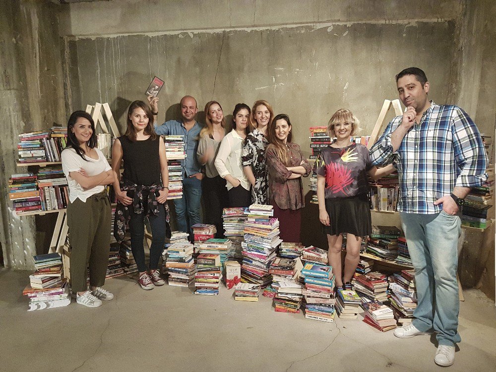 Bir Konserle Yüzlerce Kitap Topladılar