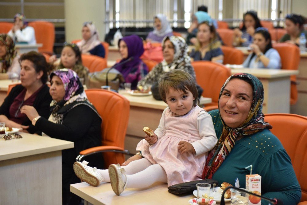 Akmek Kursiyerleri Kepez’i Geziyor