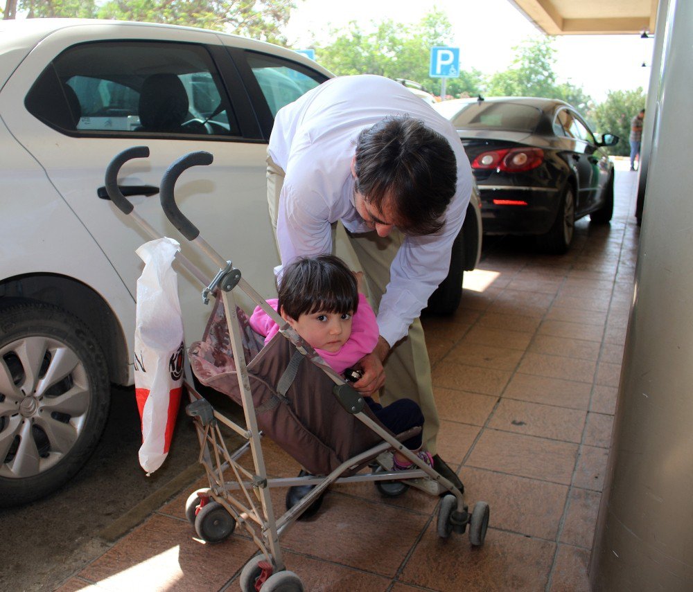 Küçük Özge’ye Bacak Nakli Umudu