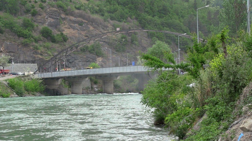 Artvin’de Tarihi Köprü Restore Ediliyor