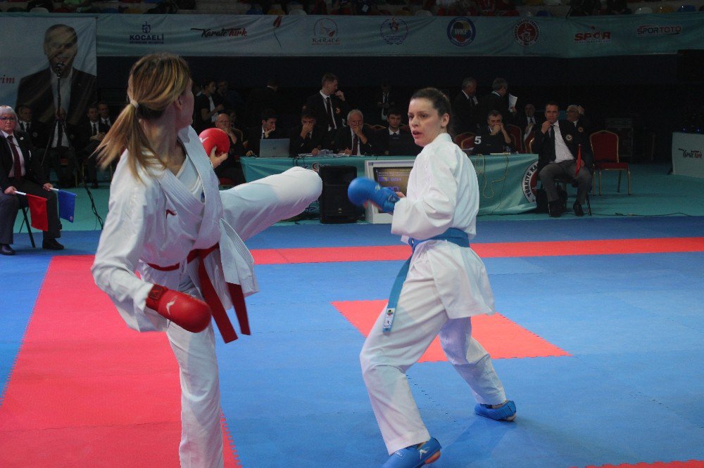 52. Büyükler Avrupa Karate Şampiyonası’nın Açılış Seremonisi Yapıldı