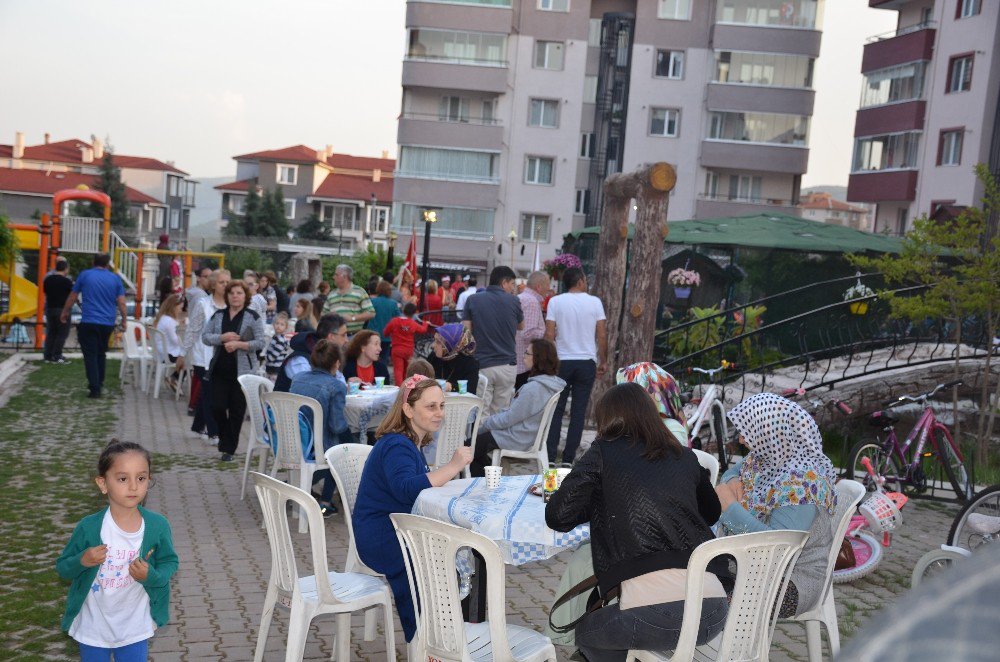 Mehteran Takımı Eşliğinde Hıdrellezi Kutladılar