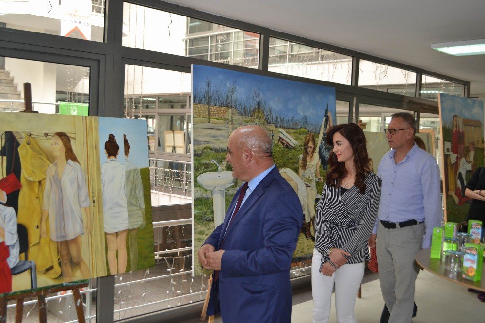 Portreler-suretler Sergisi Açıldı