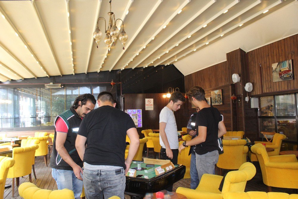 Paü Çevresindeki Kafelerde Uyuşturucu Uygulaması