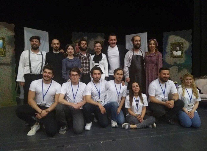 Hortlaklar Adlı Tiyatro Oyunu Büyük İlgi Gördü