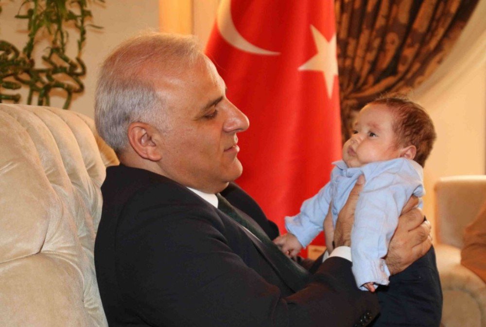 Şehit Çocuğuna Bakmadığı İddia Edilen Doktora Soruşturma