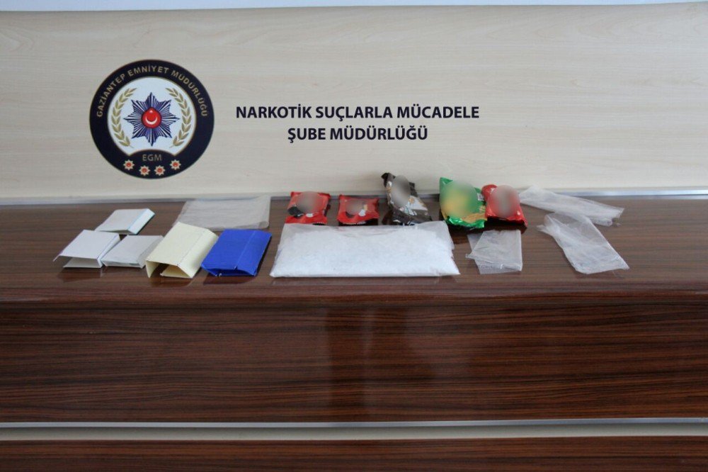 Bisküvi Paketindeki Uyuşturucu Madde Ele Geçirildi