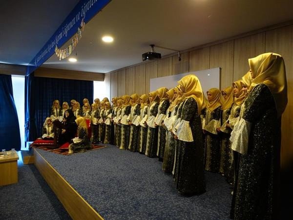 Gökmeydan Kız Kur’an Kursu’ndan Bed-i Hıfz Merasimi