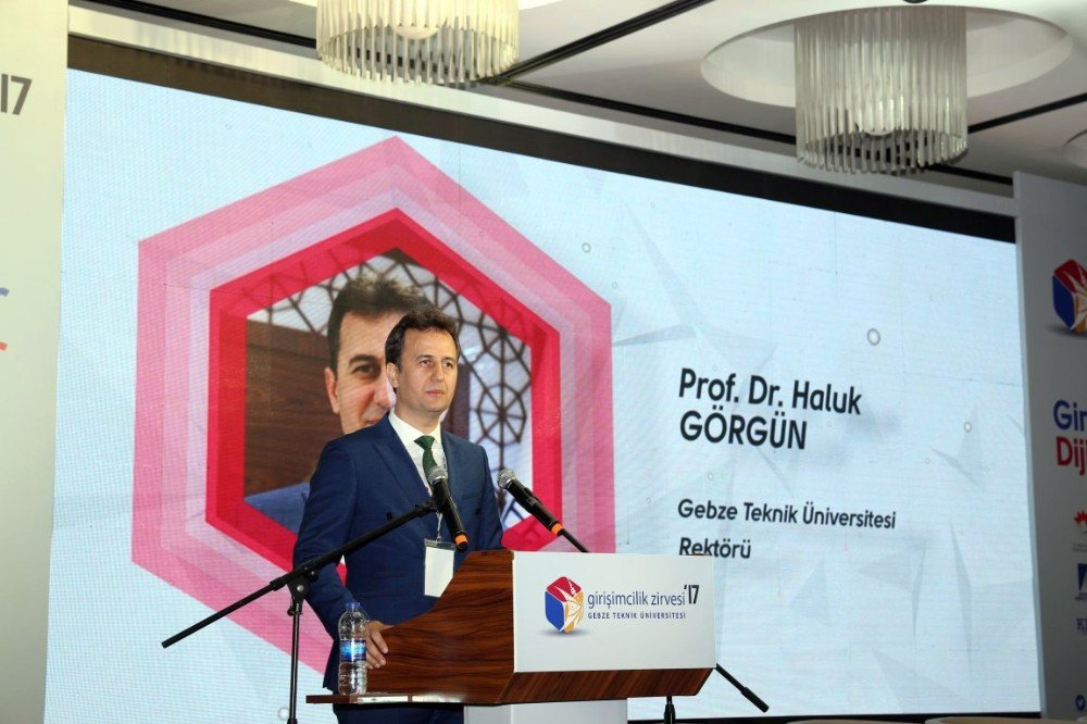 Zirvedeki Girişimciler Deneyimlerini Paylaştı